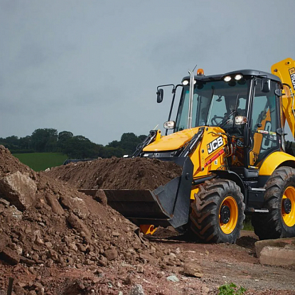 Экскаватор-погрузчик JCB